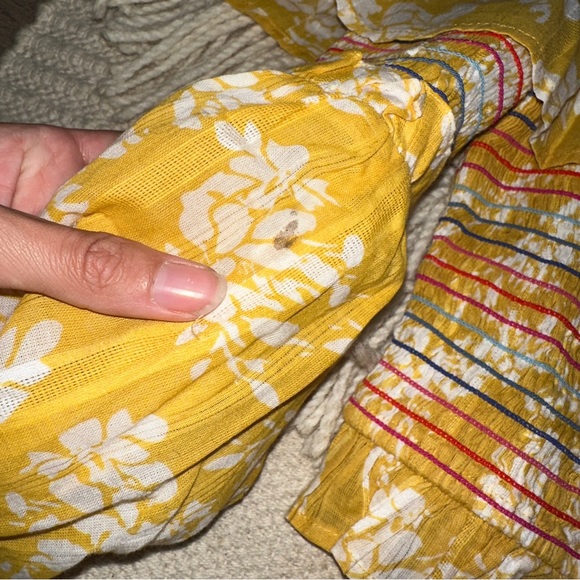 TULAROSA yellow / white floral smocked two-piece crop top and skirt set S / M - Picture 3 of 9